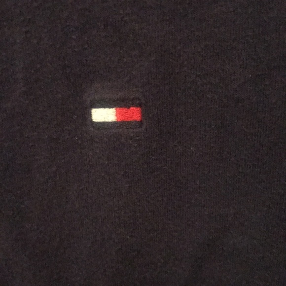 Tommy Hilfiger Super Soft Thick light black tee w/ cream inner collar - Picture 4 of 6